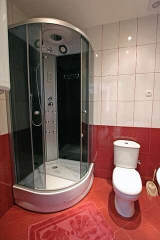 Апартаменты Mini hotel in Observatorniy Одесса Большой двухместный номер с 1 кроватью-18